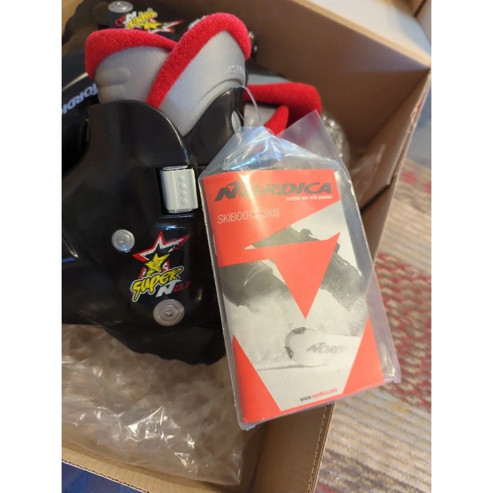 NEW Nordica Super N01 S KIDS/BOYS/GIRLS US 10.5 Youth‎ Ski Boots 165